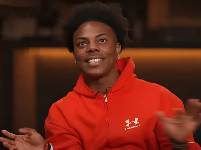 A image showcasing IShowSpeed height and his evolution from high-energy streaming moments to professional appearances in the USA.